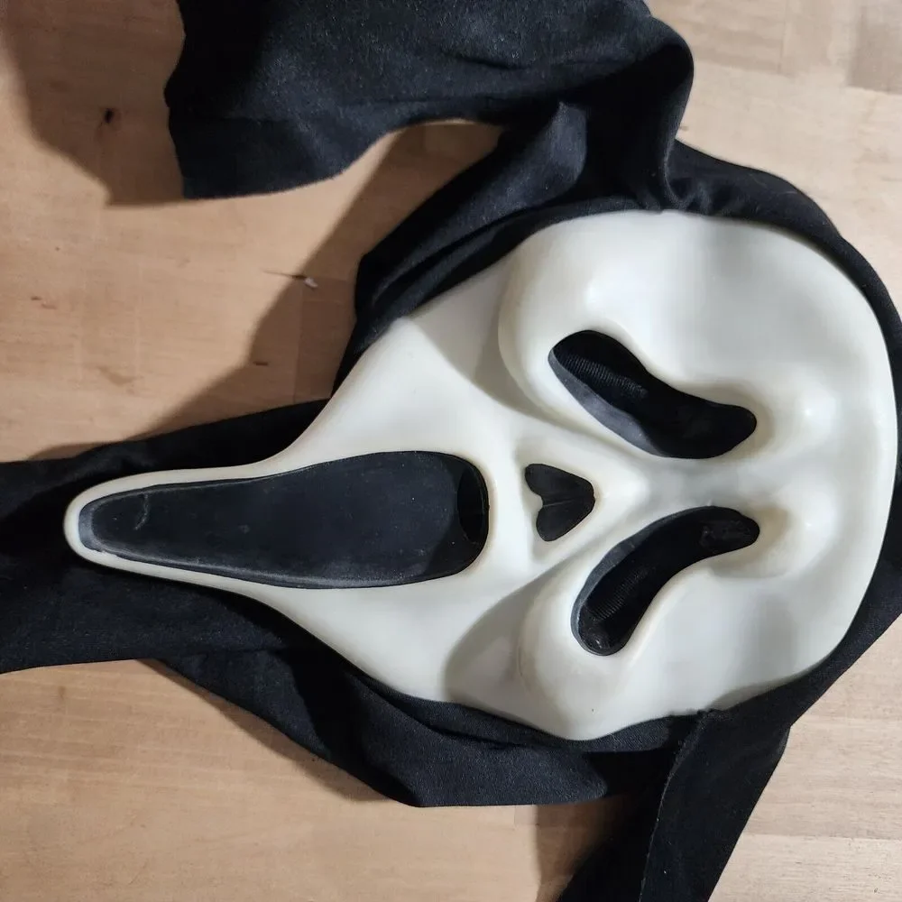 Vintage‎ Scream Ghostface Mask Easter Unlimited (T) Stamp 9206s Glows + SHROUD